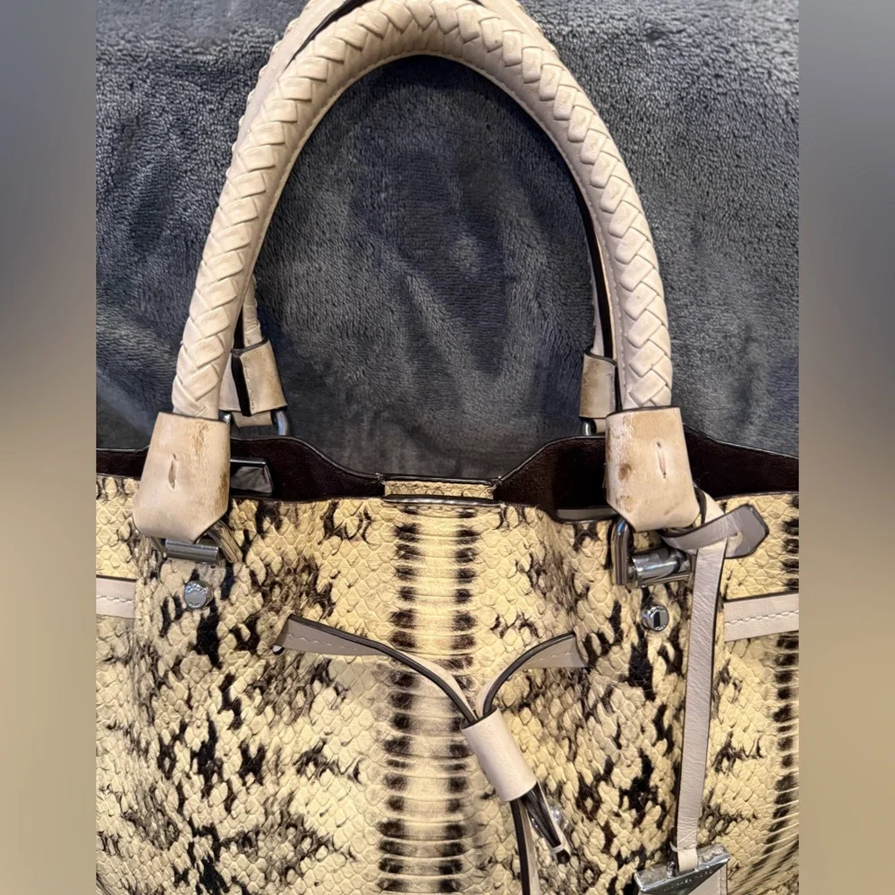 Michael Kors Blakely Medium Bucket Bag in Python‎ Leather, Natural Cream GUC